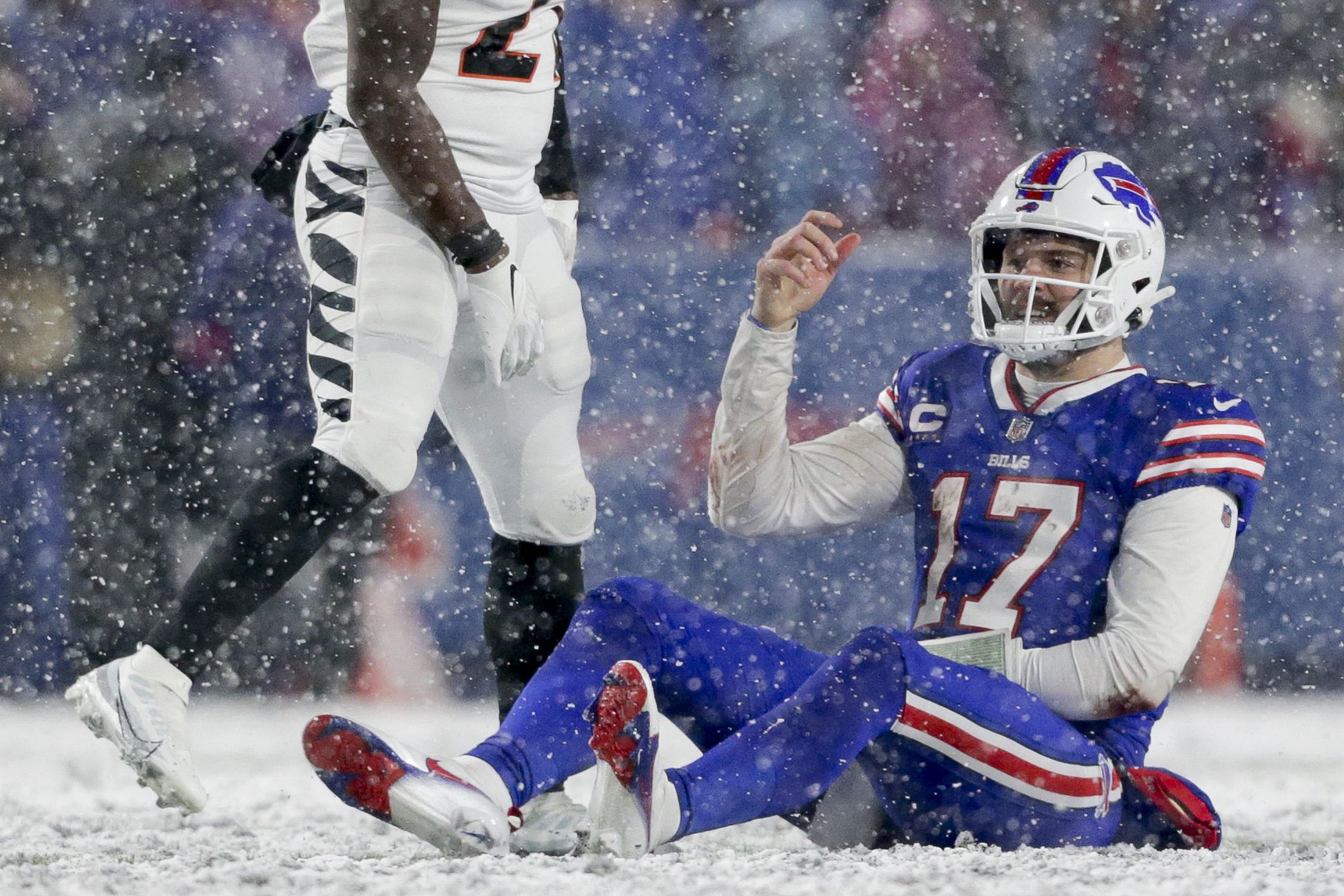 Bills vs. Dolphins weather: Miami arrives in snowy Orchard Park