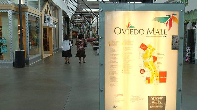 Here’s the list of Central Florida malls open on Christmas Eve
