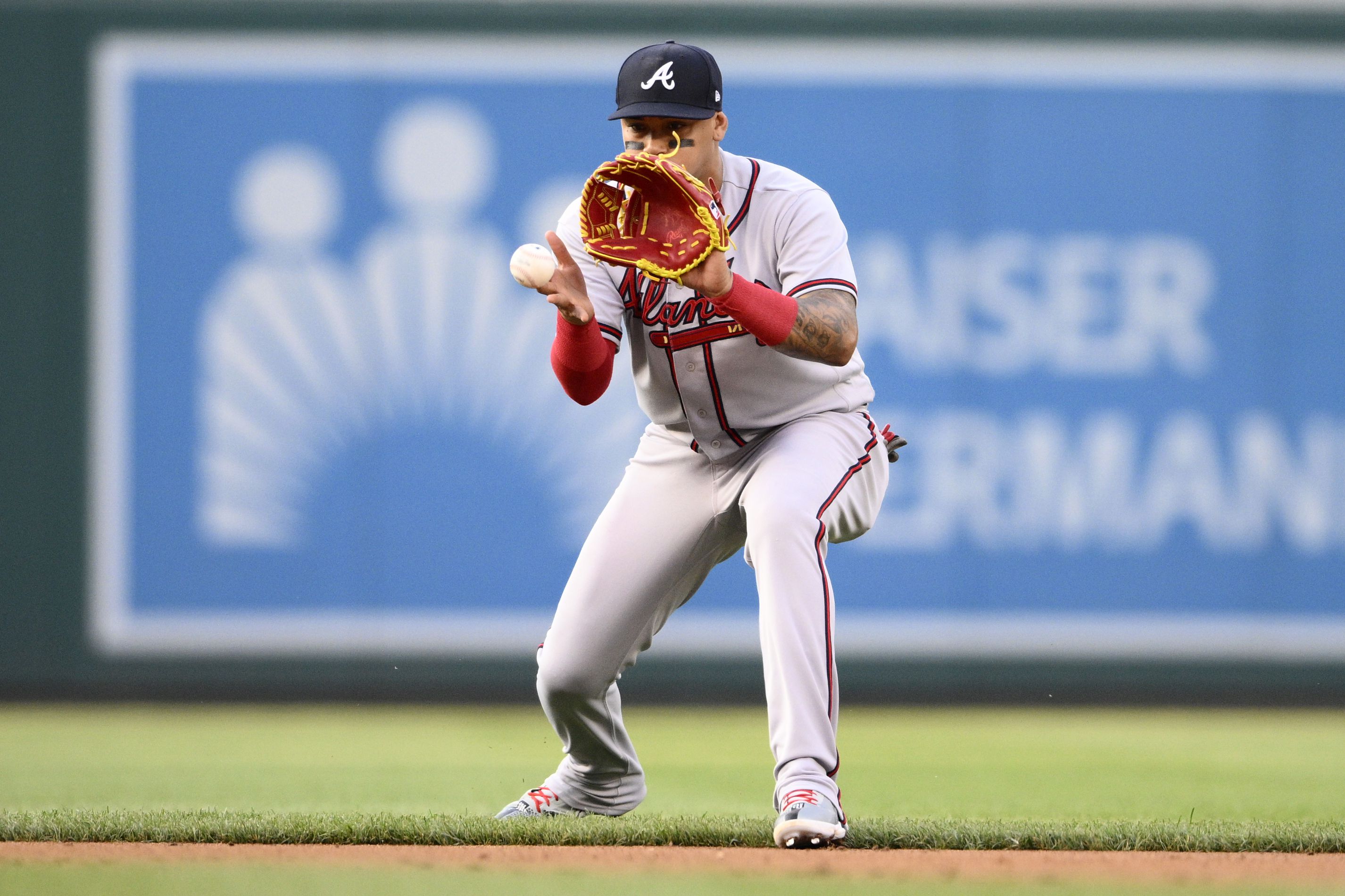 Riley homers twice, Braves win 14th straight, 8-2 over Nats