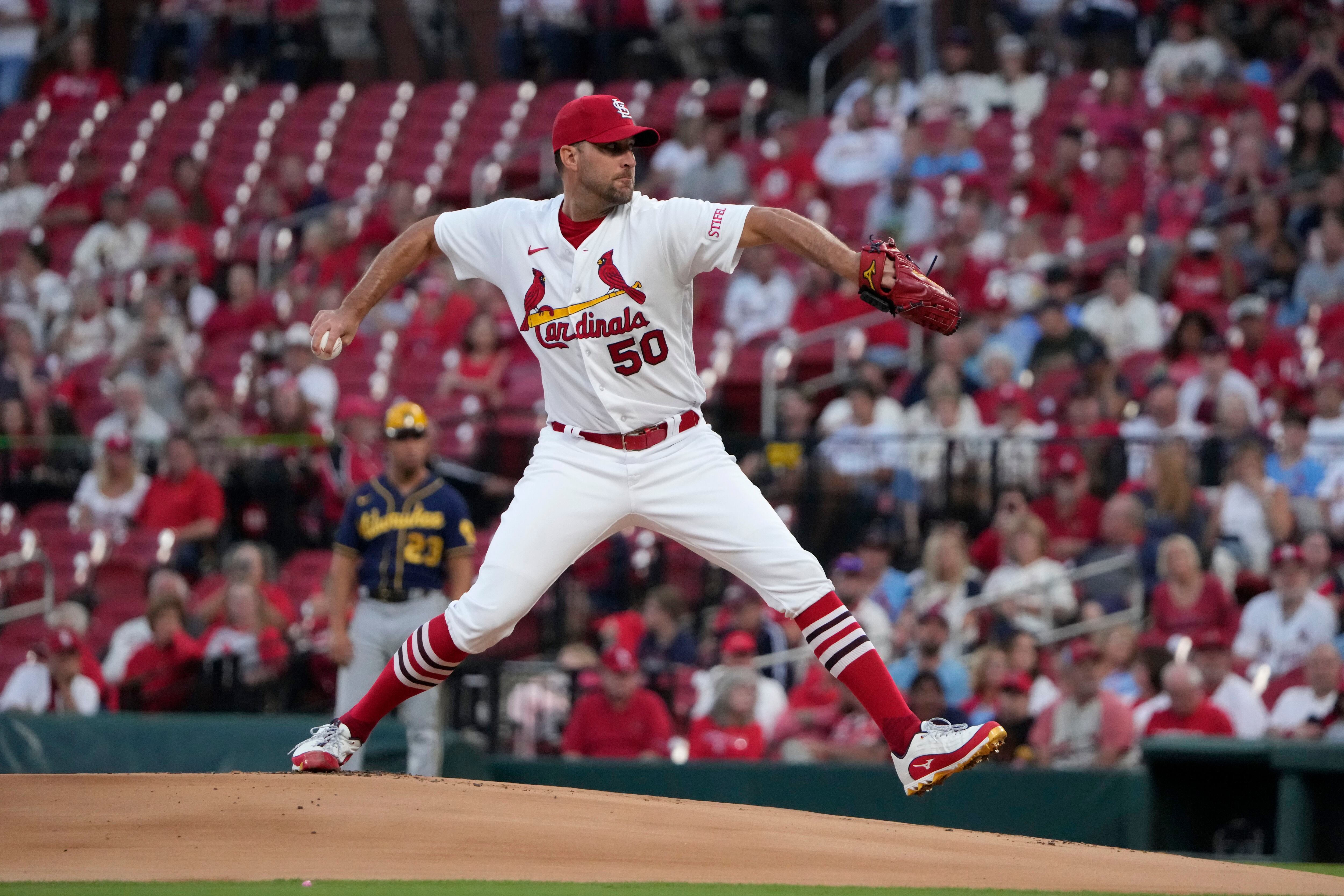 Wainwright gets 200th win as the Cardinals blank the Brewers 1-0