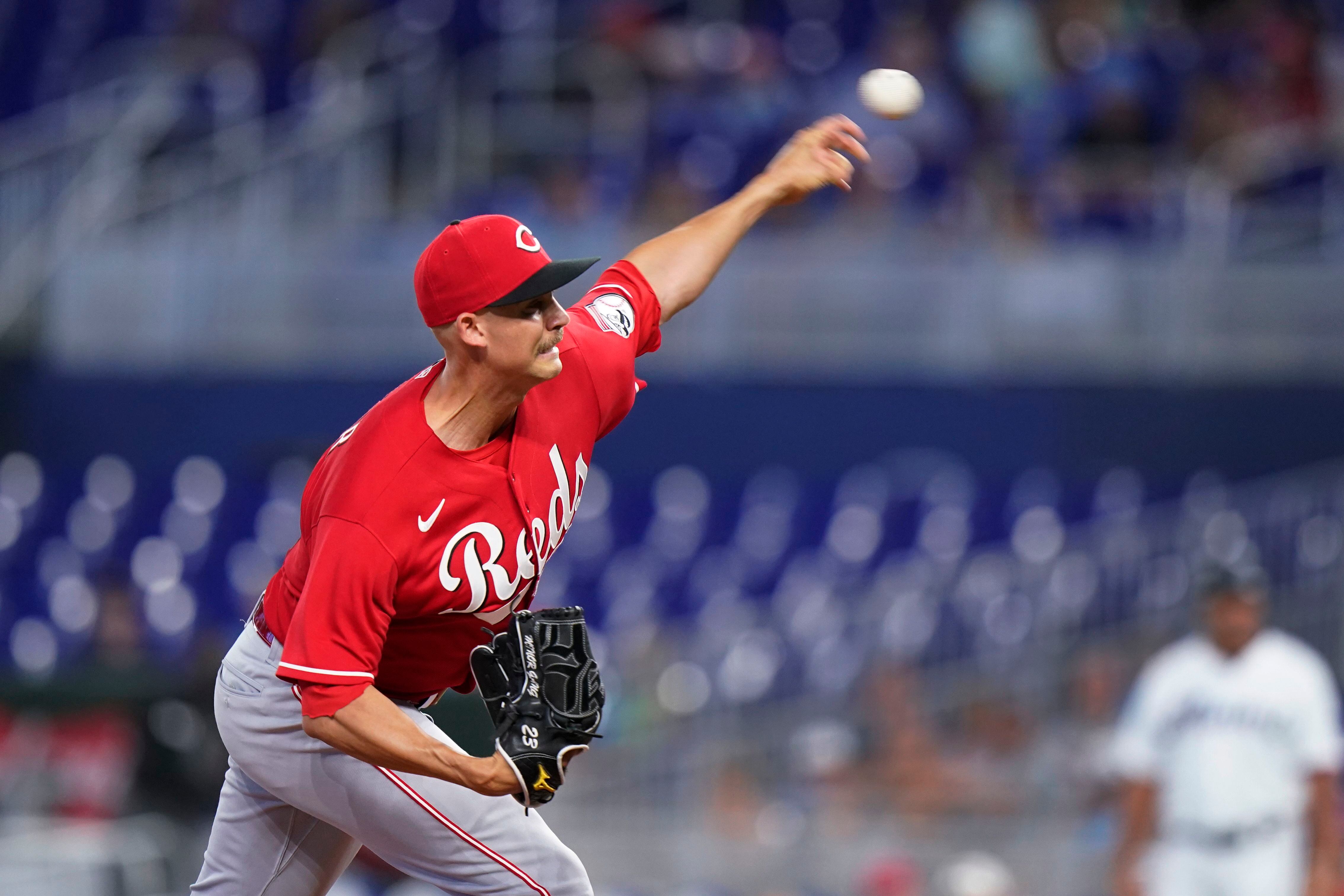 Sandy Alcantara tosses complete-game, 5-hitter as the Marlins beat Yankees  3-1 National News - Bally Sports