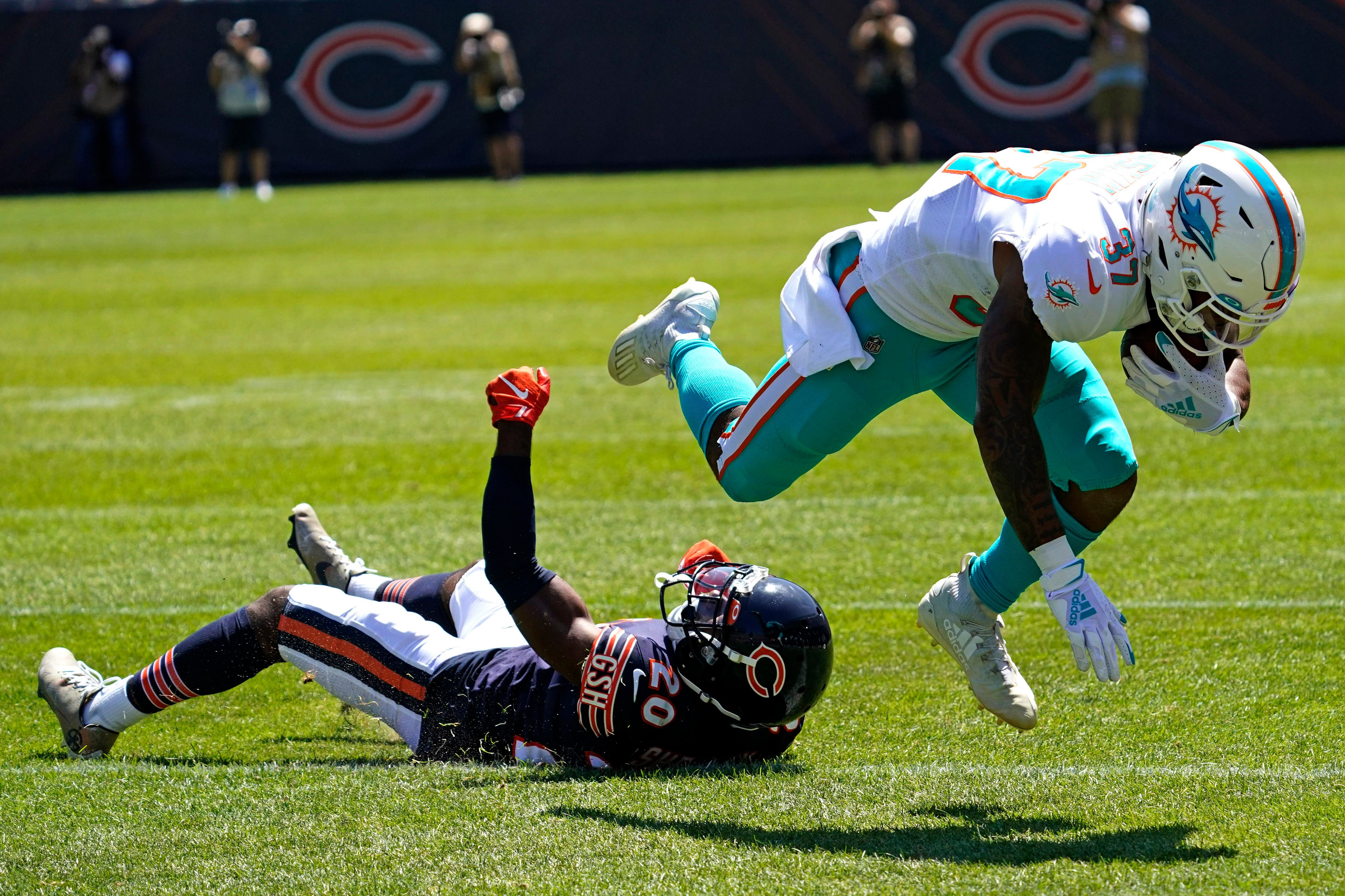 QB Justin Fields rallies Bears to 20-13 win over Dolphins –