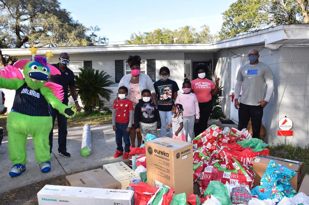 Orlando Magic give Christmas gifts to woman who lost 3 family members to COVID-19
