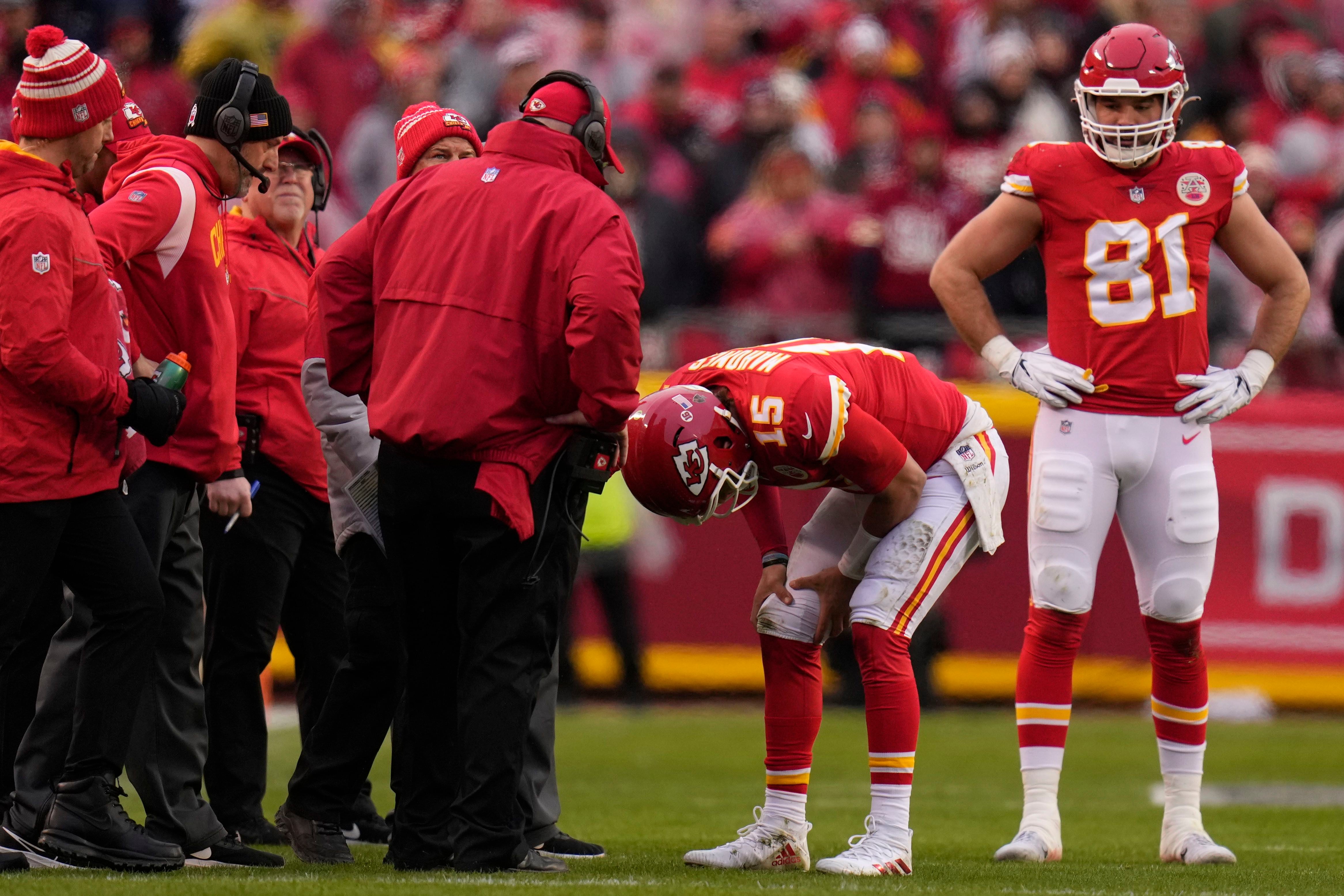 Chiefs News: Patrick Mahomes has a top-three selling jersey in two sports -  Arrowhead Pride