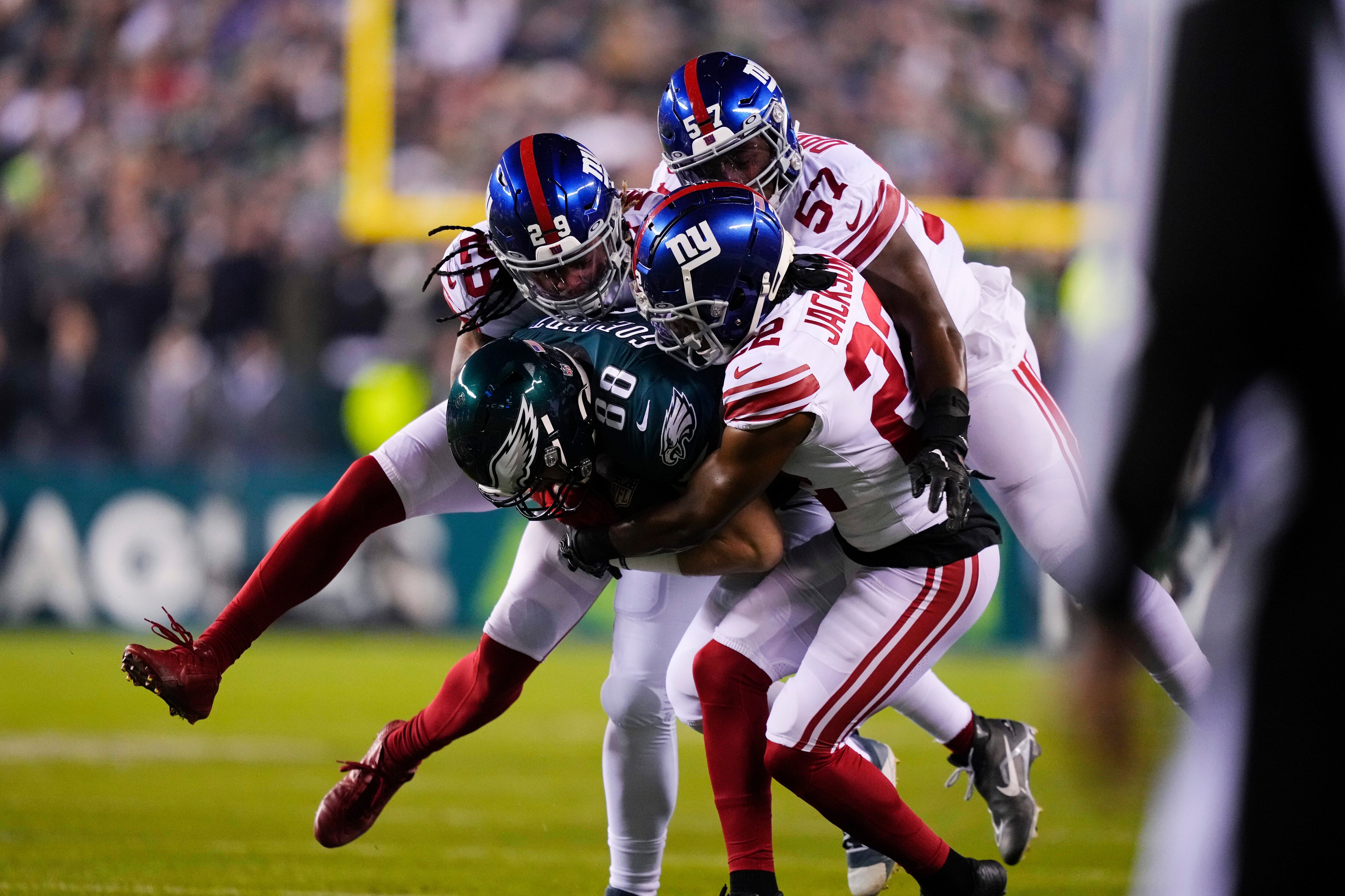 Busted First Down Chain Slows Giants-Eagles Playoff Game