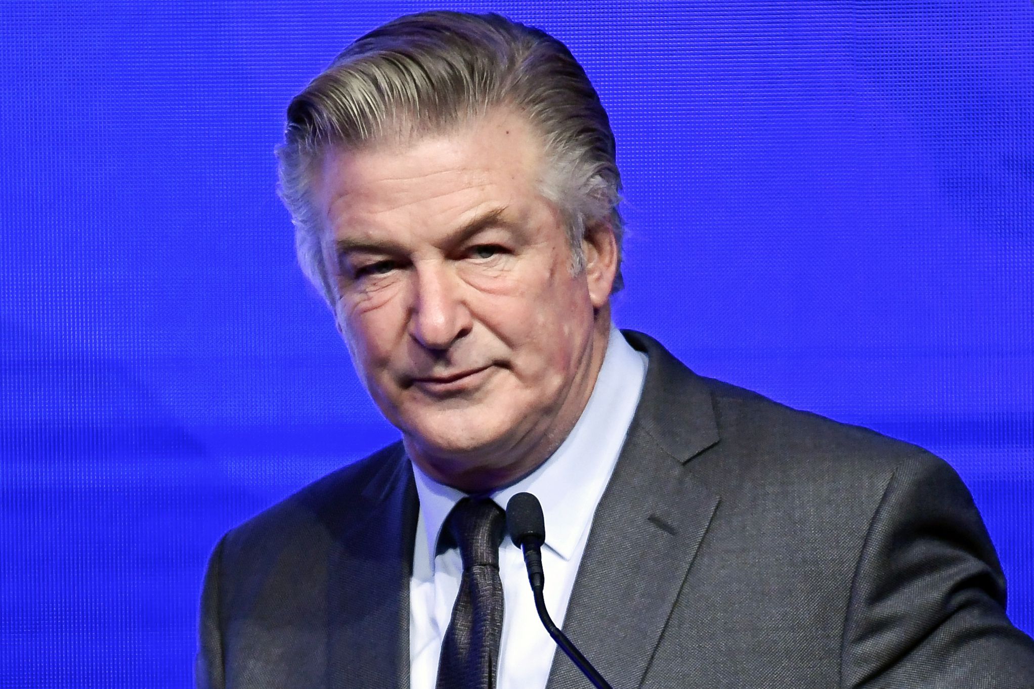 Alec Baldwin’s case on track for trial in July as judge denies request to dismiss thumbnail