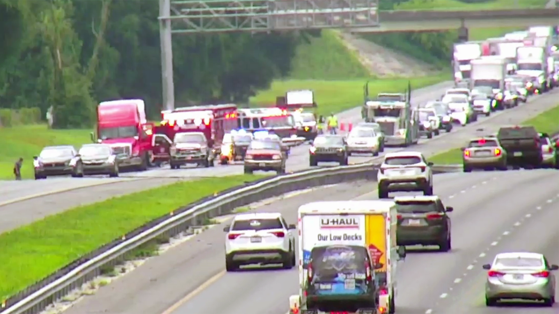 Fatal crash causing traffic delays on I-75 in Marion County thumbnail