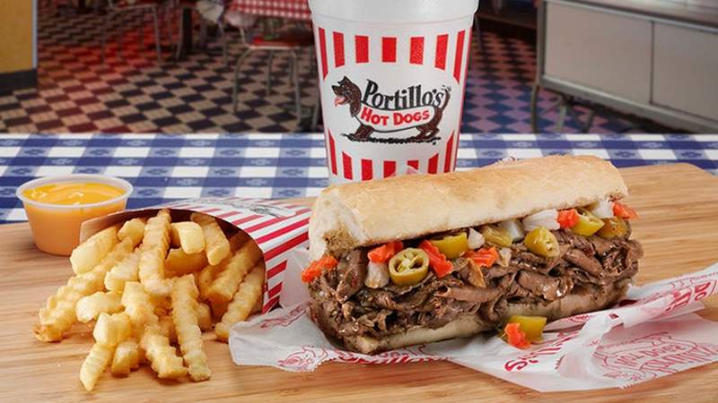 Chicagoan shares 7 things you must try at Portillo’s