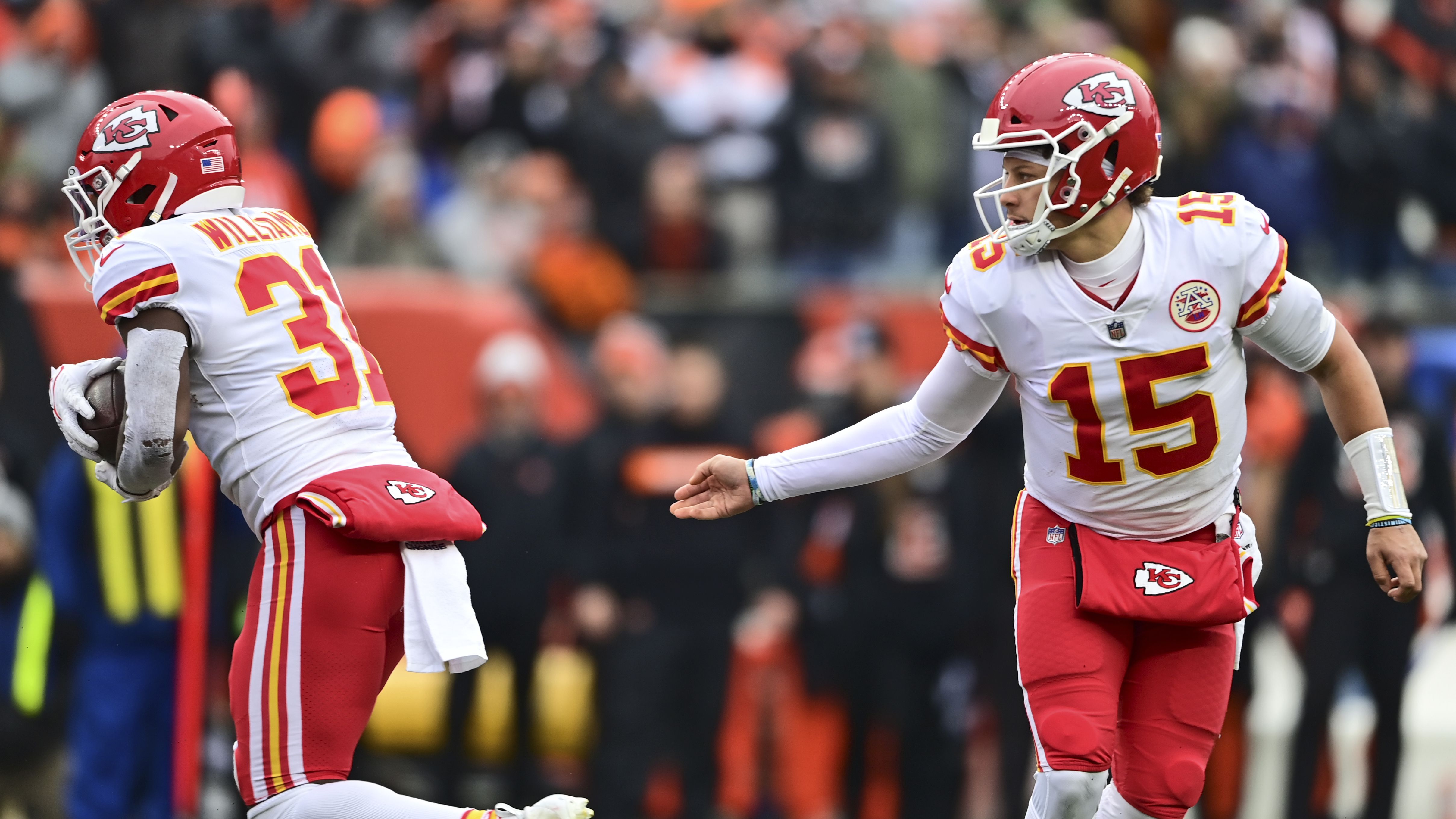 Chiefs unable to clinch AFC's top seed, fall 34-31 to Bengals