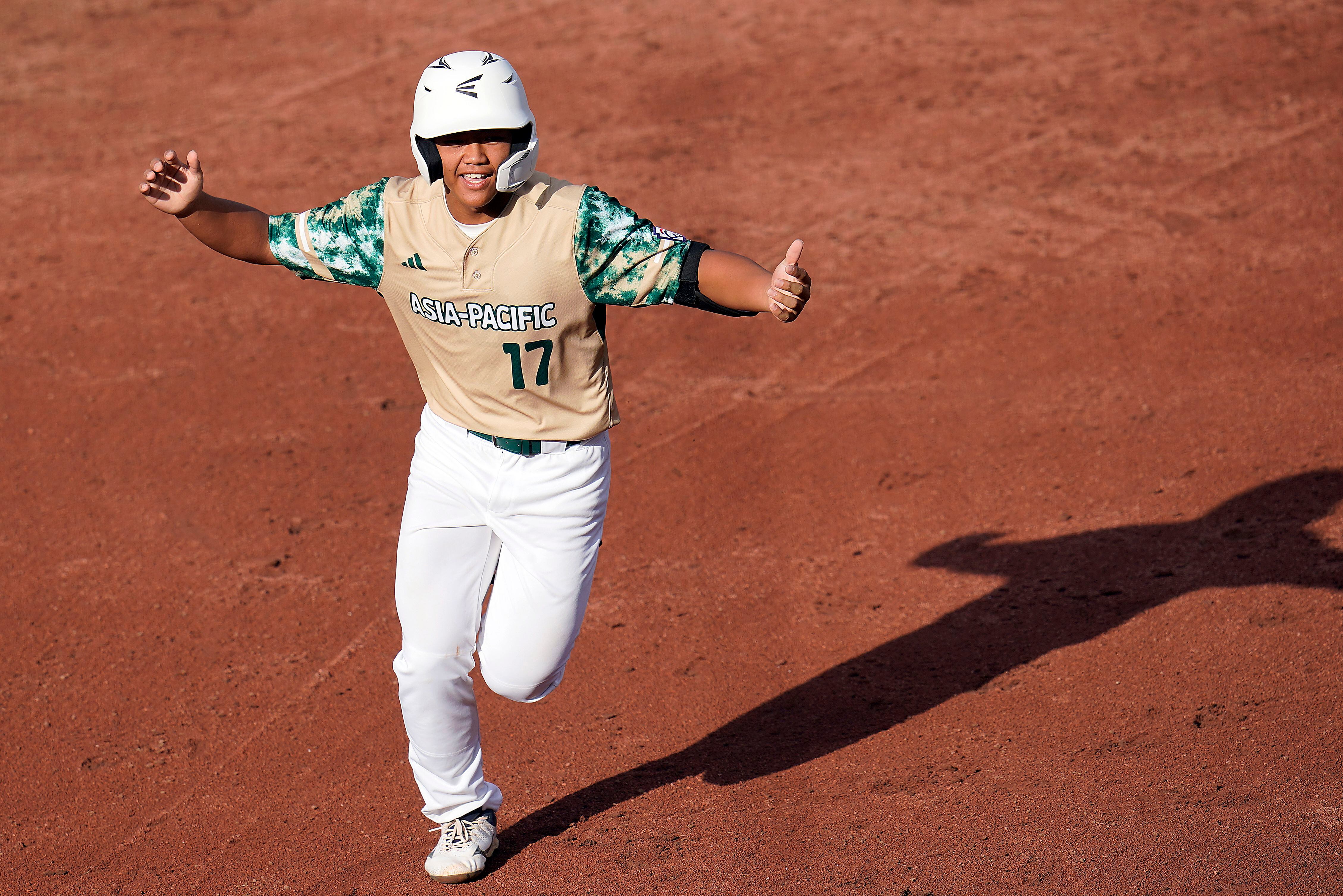 Taiwan looks tough at Little League World Series with star Fan