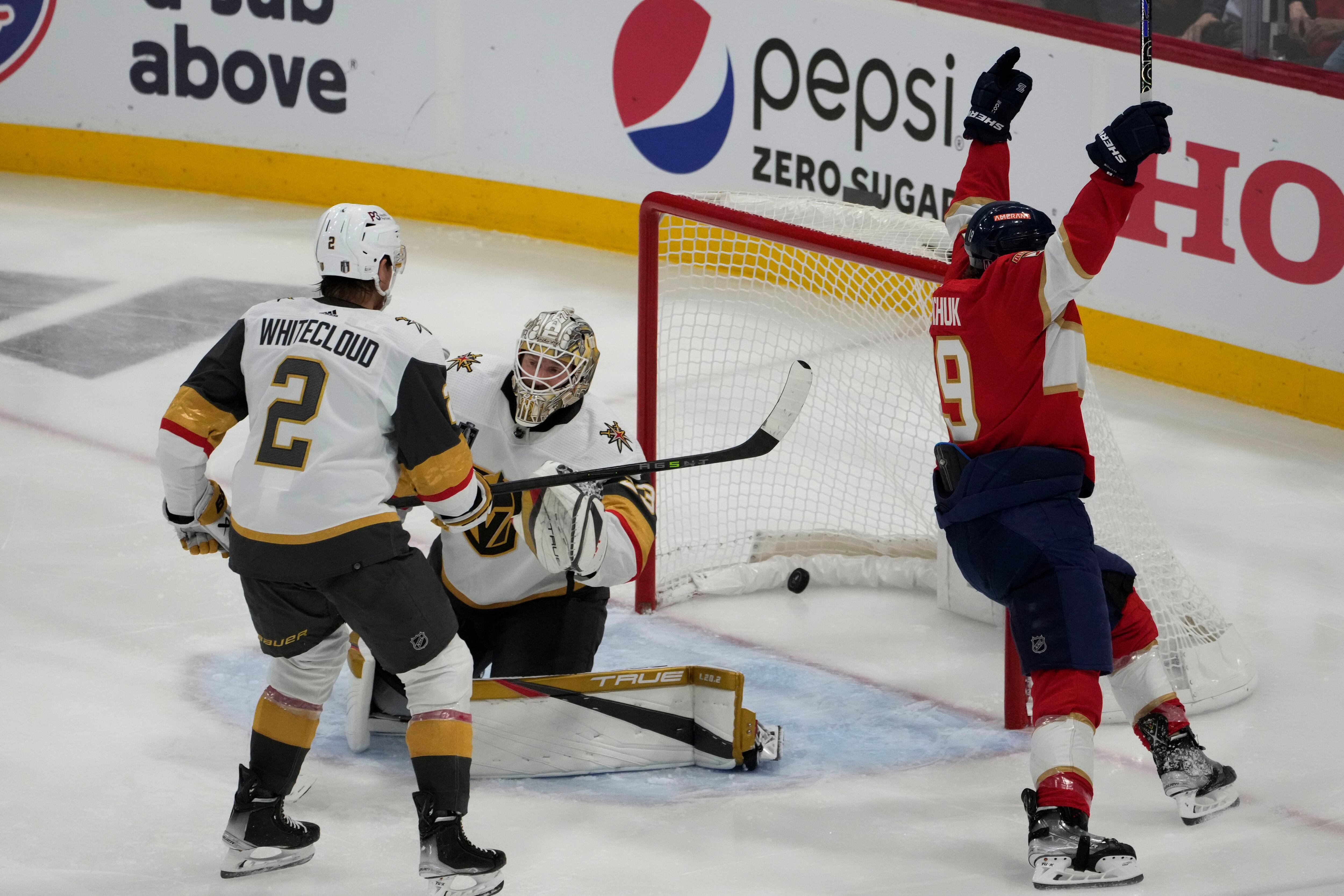 Aleksander Barkov injury update: Florida Panthers captain 'should be fine'  after leaving Saturday's game