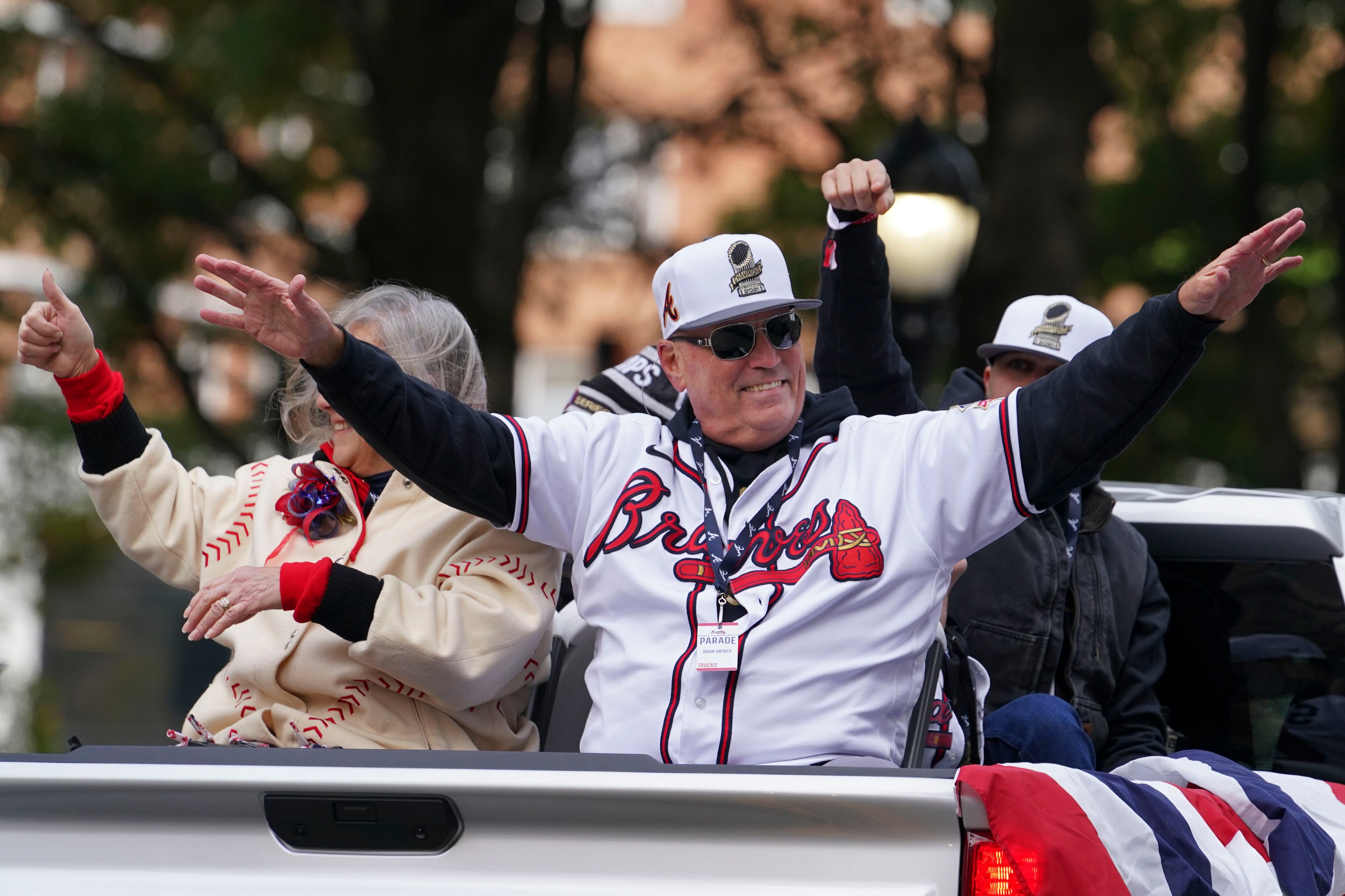 Why Joc Pederson wears a pearl necklace for Braves Astros World Series