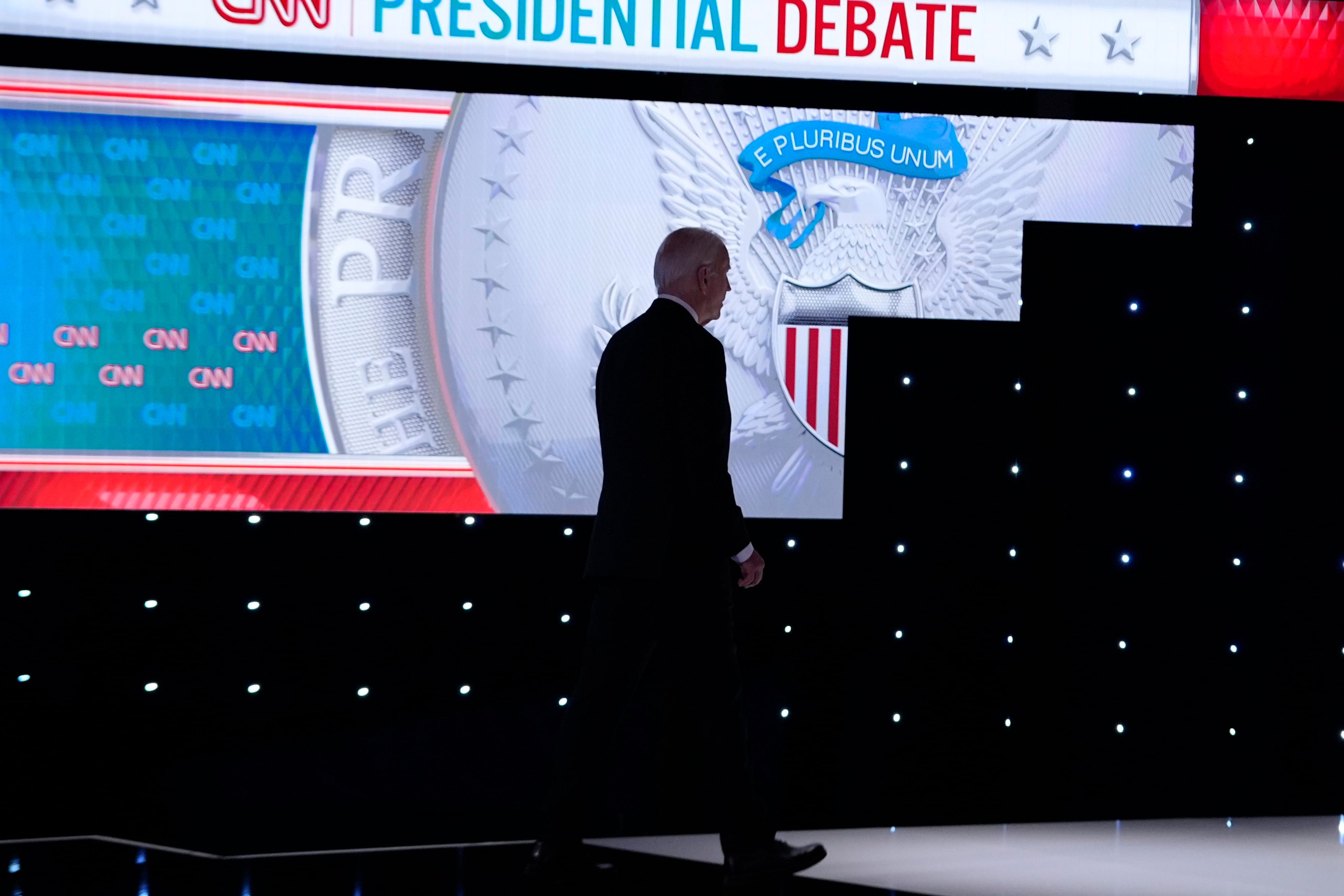Biden's debate performance spurs Democratic panic about his ability to lead party against Trump thumbnail