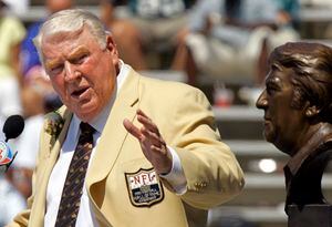 Dan Reeves, who coached four NFL teams to Super Bowl, dies aged 77