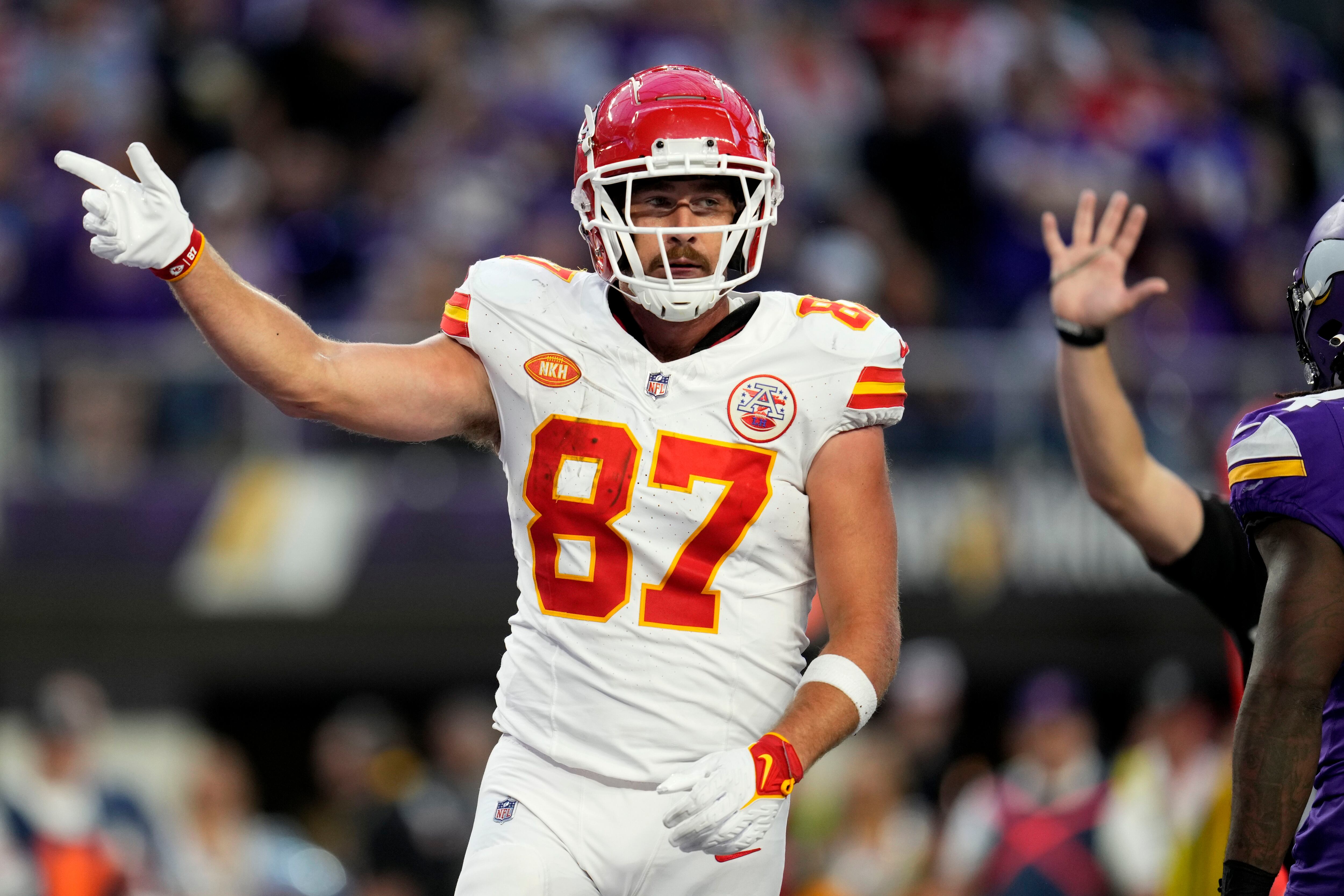 Photo shows Kansas City Chiefs players Patrick Mahomes, Travis Kelce  visiting Port Aransas