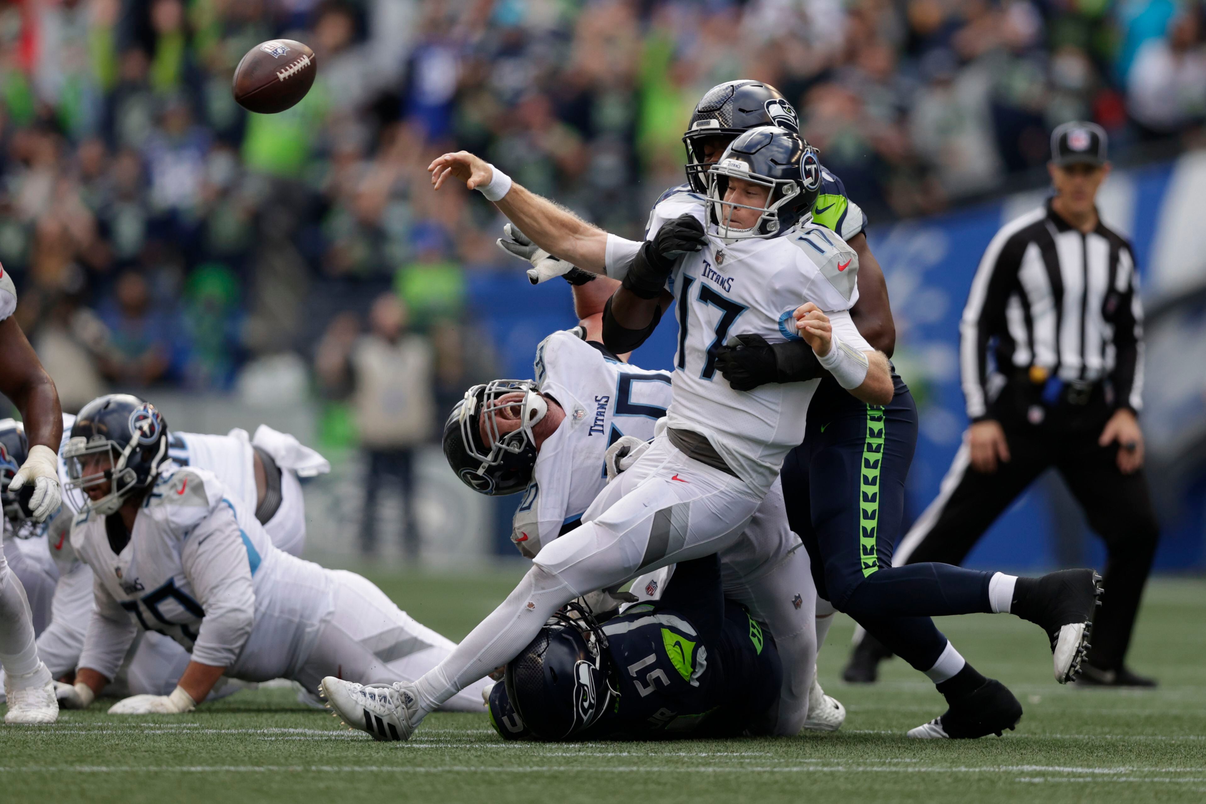 Big-man touchdown alert: Titans tackle Taylor Lewan catches one