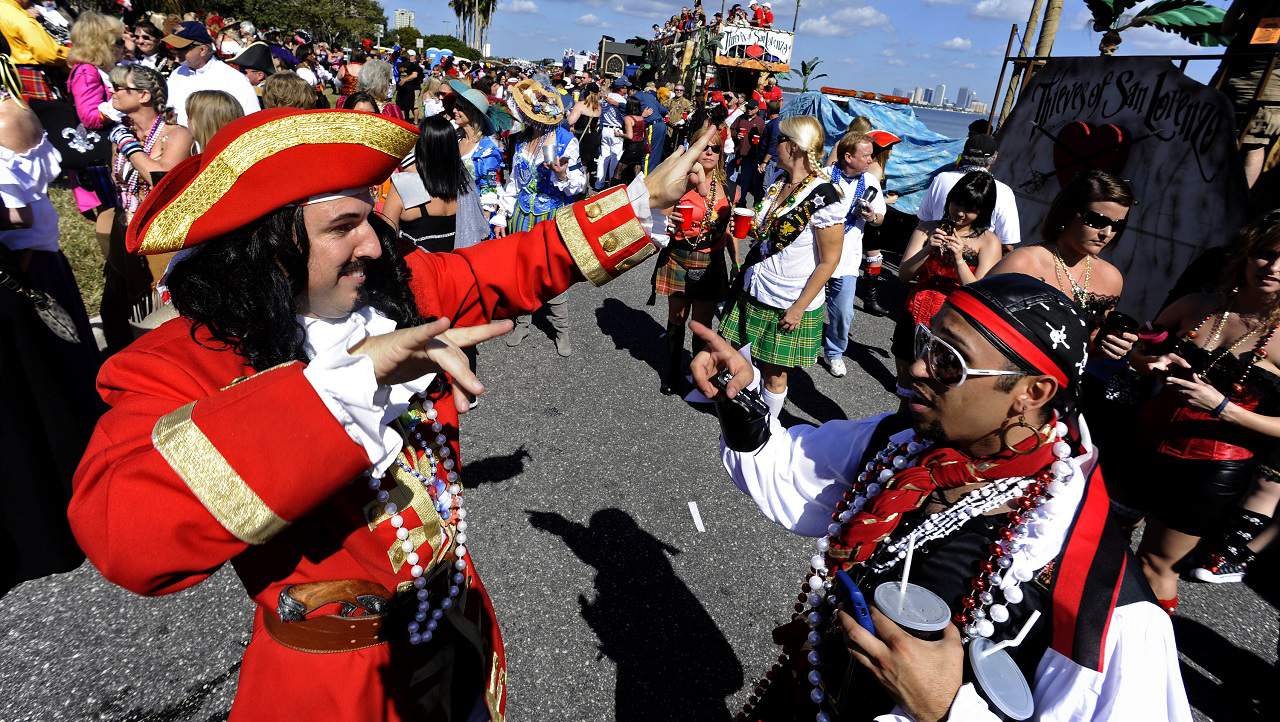 Gasparilla pirate outfits, costumes: See your options