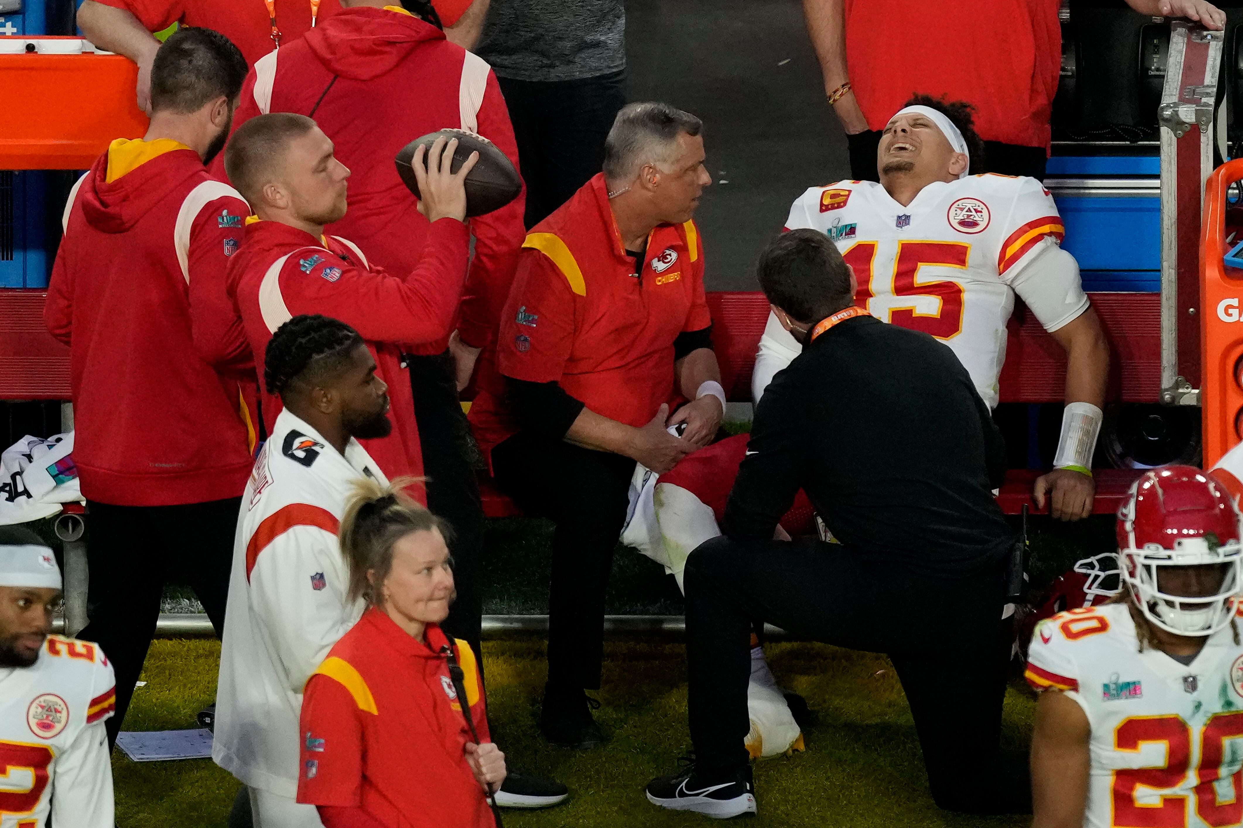 AFC Championship 2020: Patrick Mahomes helps end 50-year Super Bowl drought  for Chiefs and their fans 