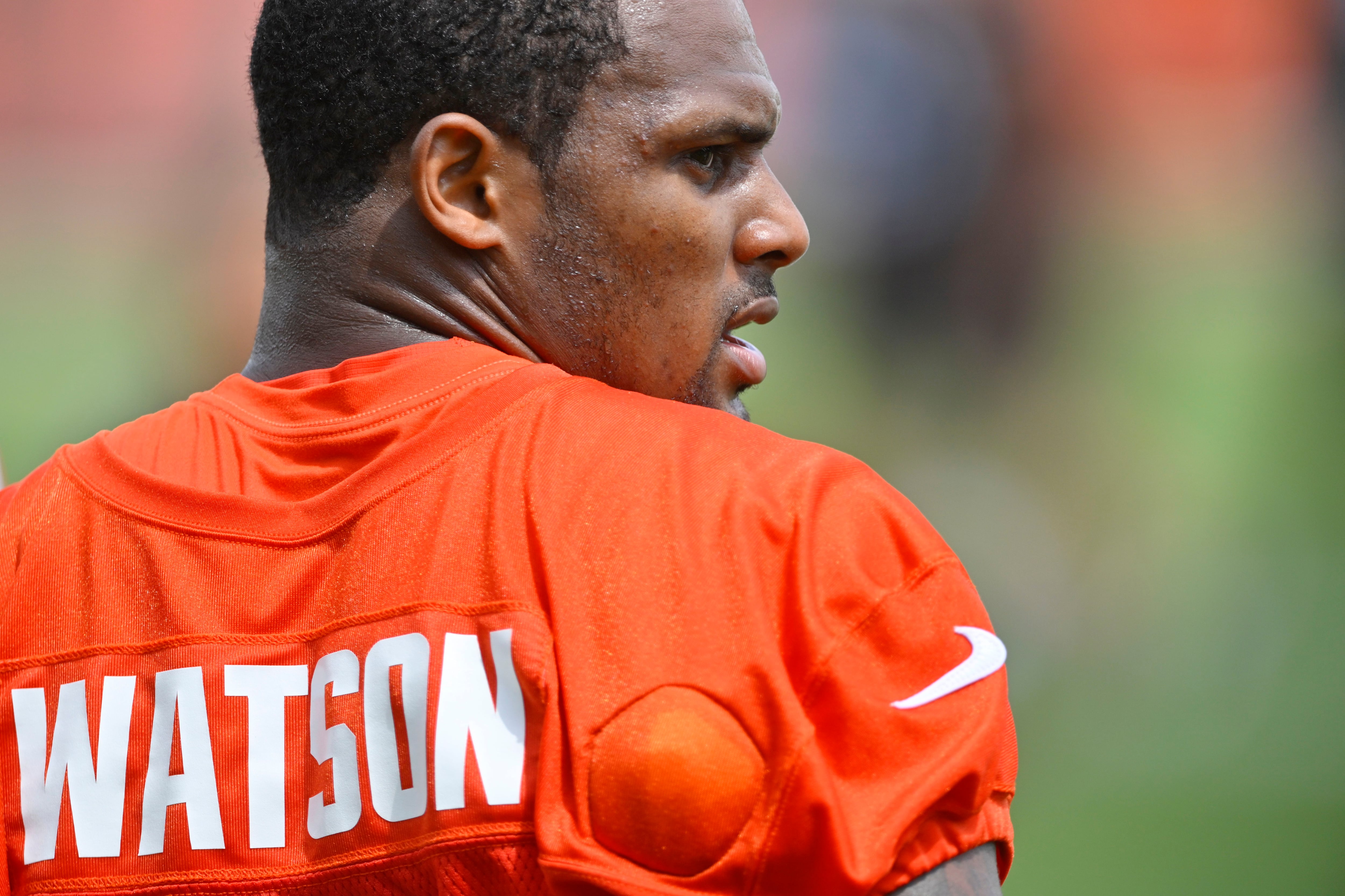 Browns' Watson named in 24th lawsuit by massage therapists