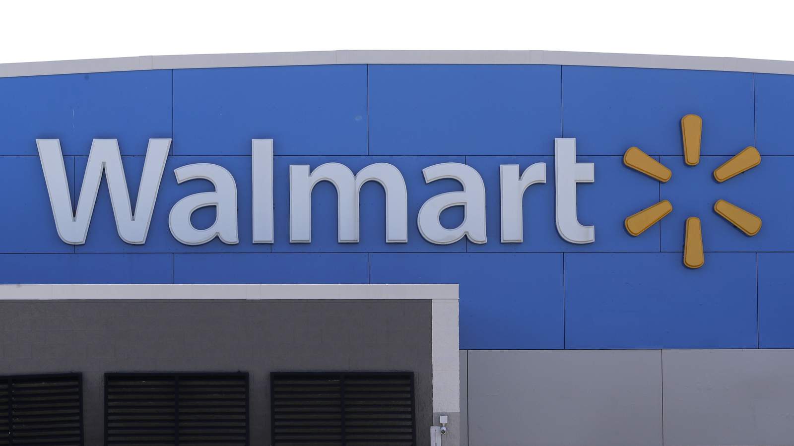 Walmart adds at-home return service