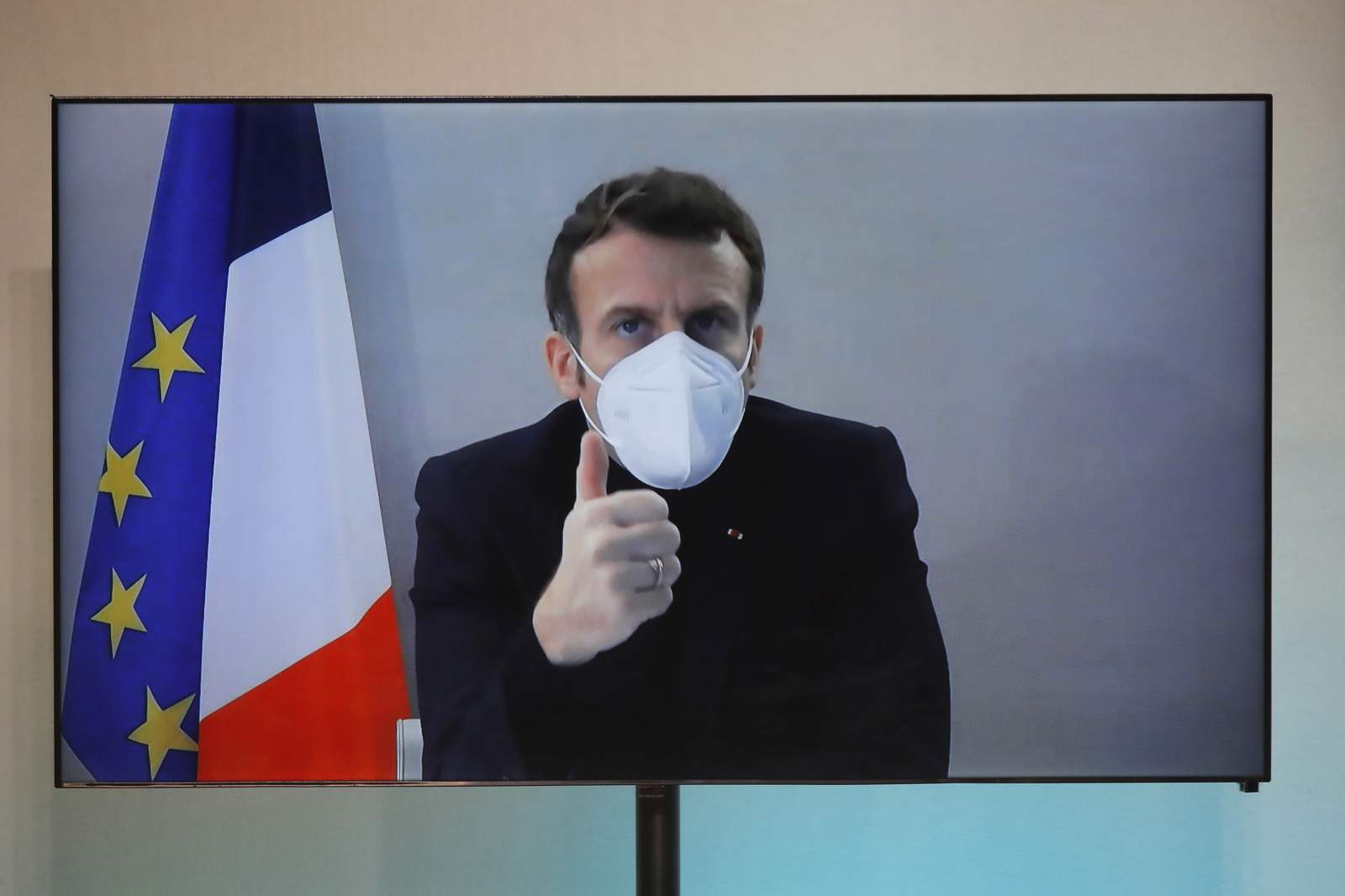 French President Emmanuel Macron tests positive for COVID-19