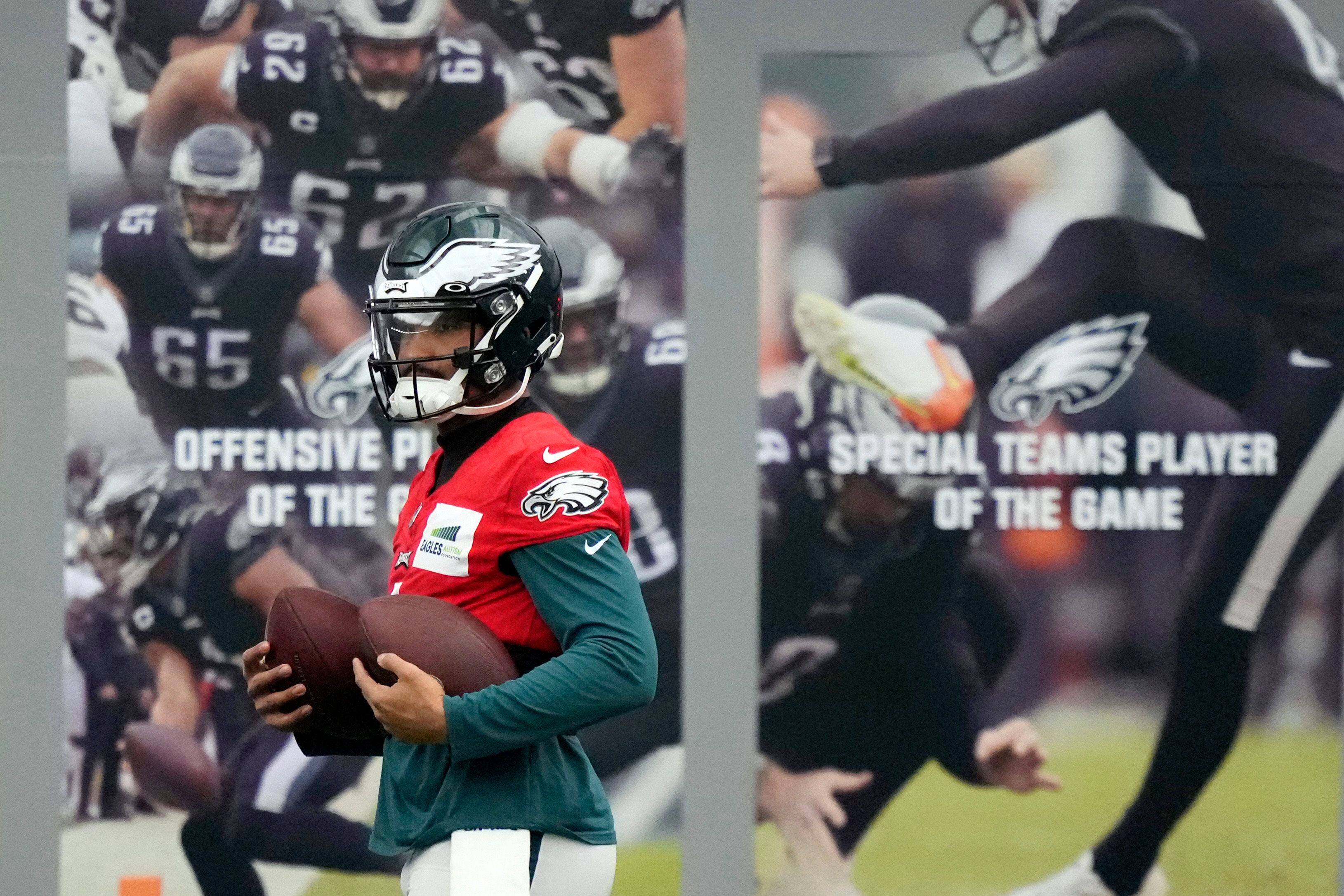 Super Bowl-bound Eagles are built around QB Jalen Hurts - Hawaii  Tribune-Herald