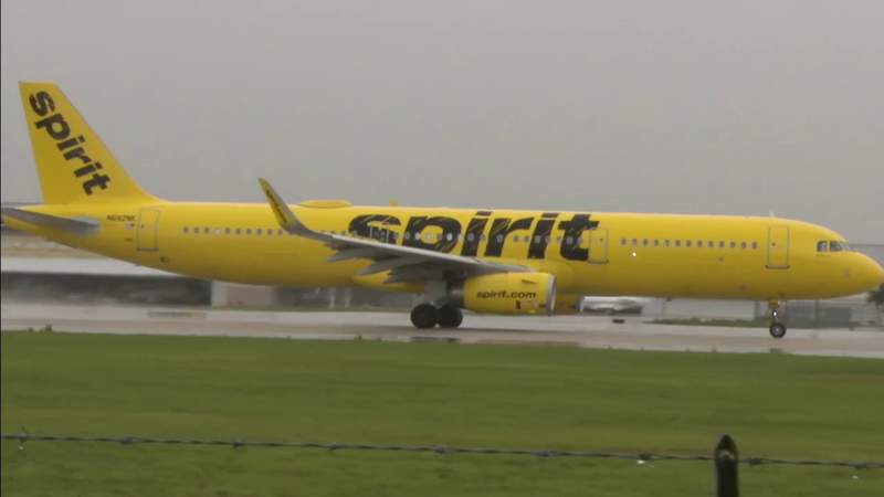 Spirit airplane landing in Orlando Florida 21 oz Sports Water Bottle  wb-97982-1