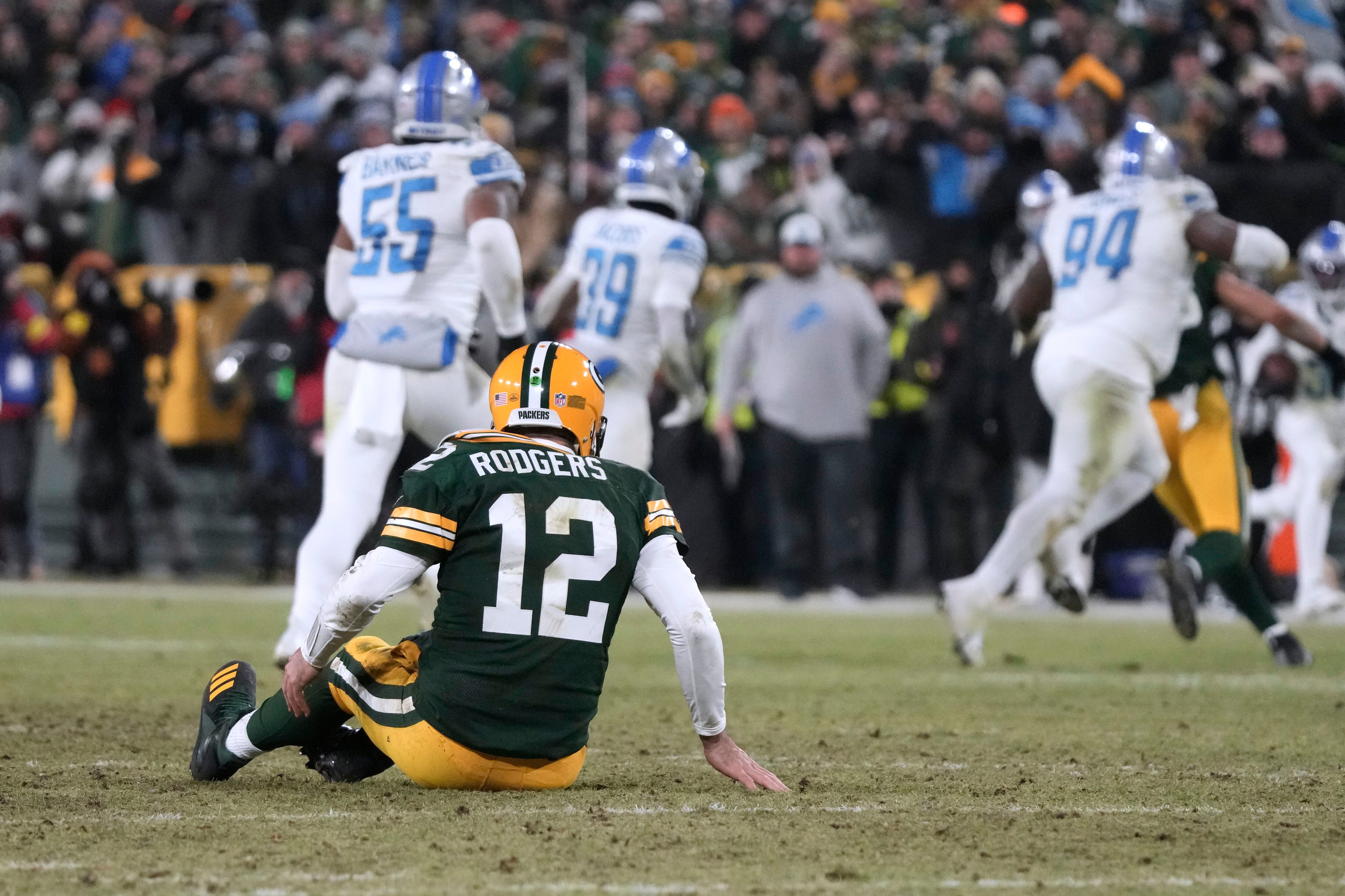 Aaron Rodgers becomes Packers all-time record holder for touchdown passes