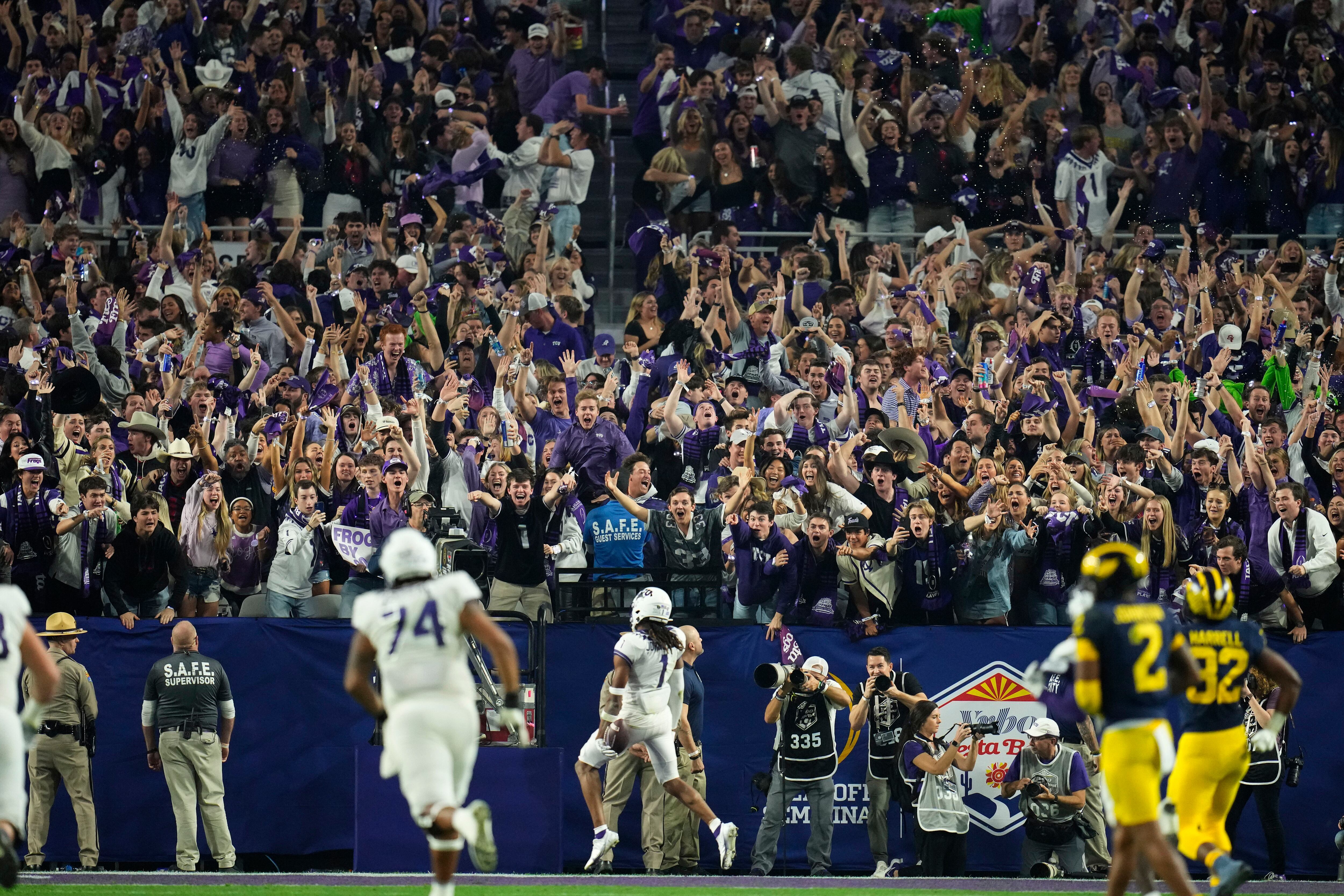 Arkansas Razorbacks vs. TCU Horned Frogs (2021 State Farm College