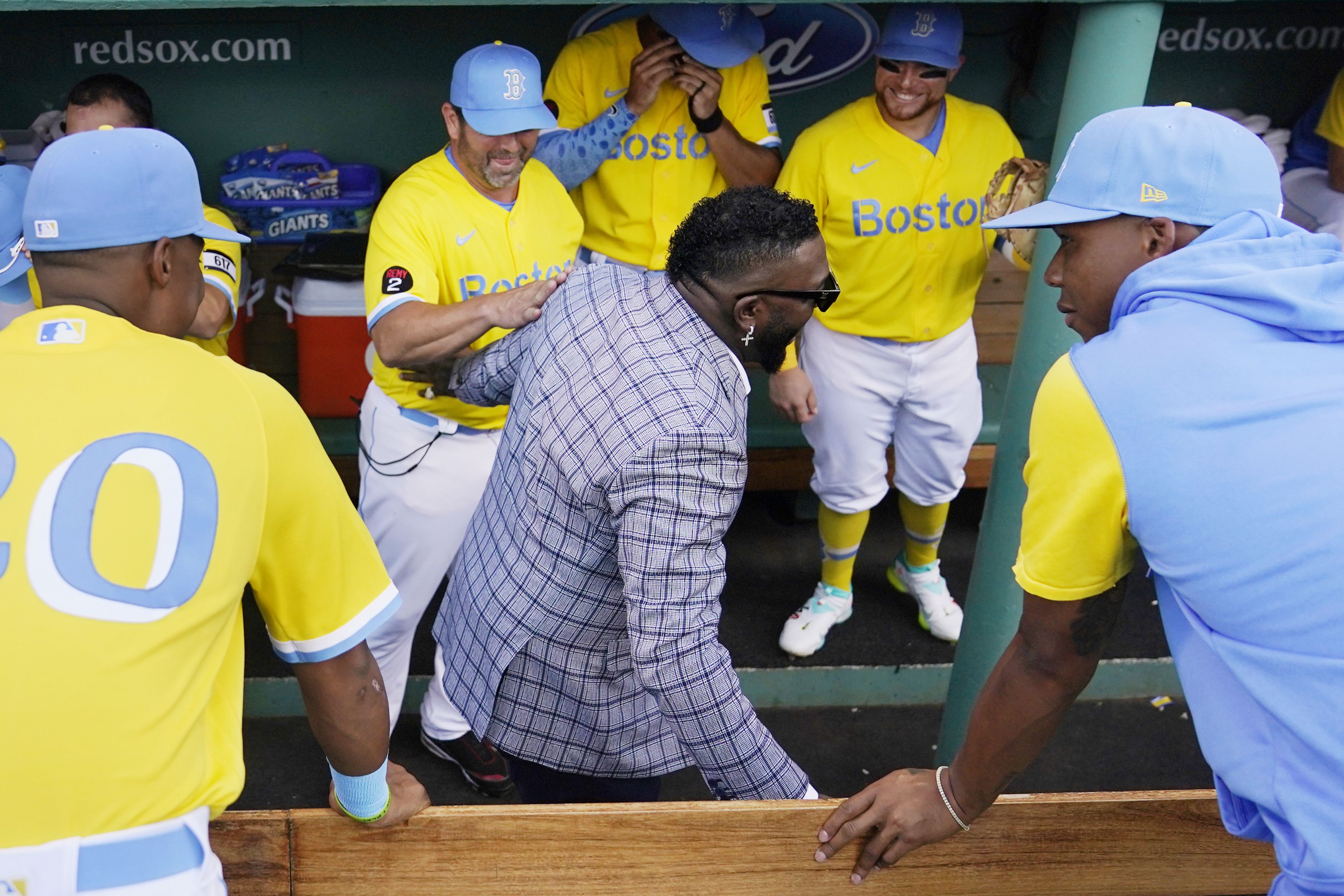 David Ortiz on X: Hey fans! Help me celebrate being elected into the  Baseball Hall of Fame by donating a “Big Papi Brave Gown” to hospitalized  children. 🙌🏿🙌🏿   / X