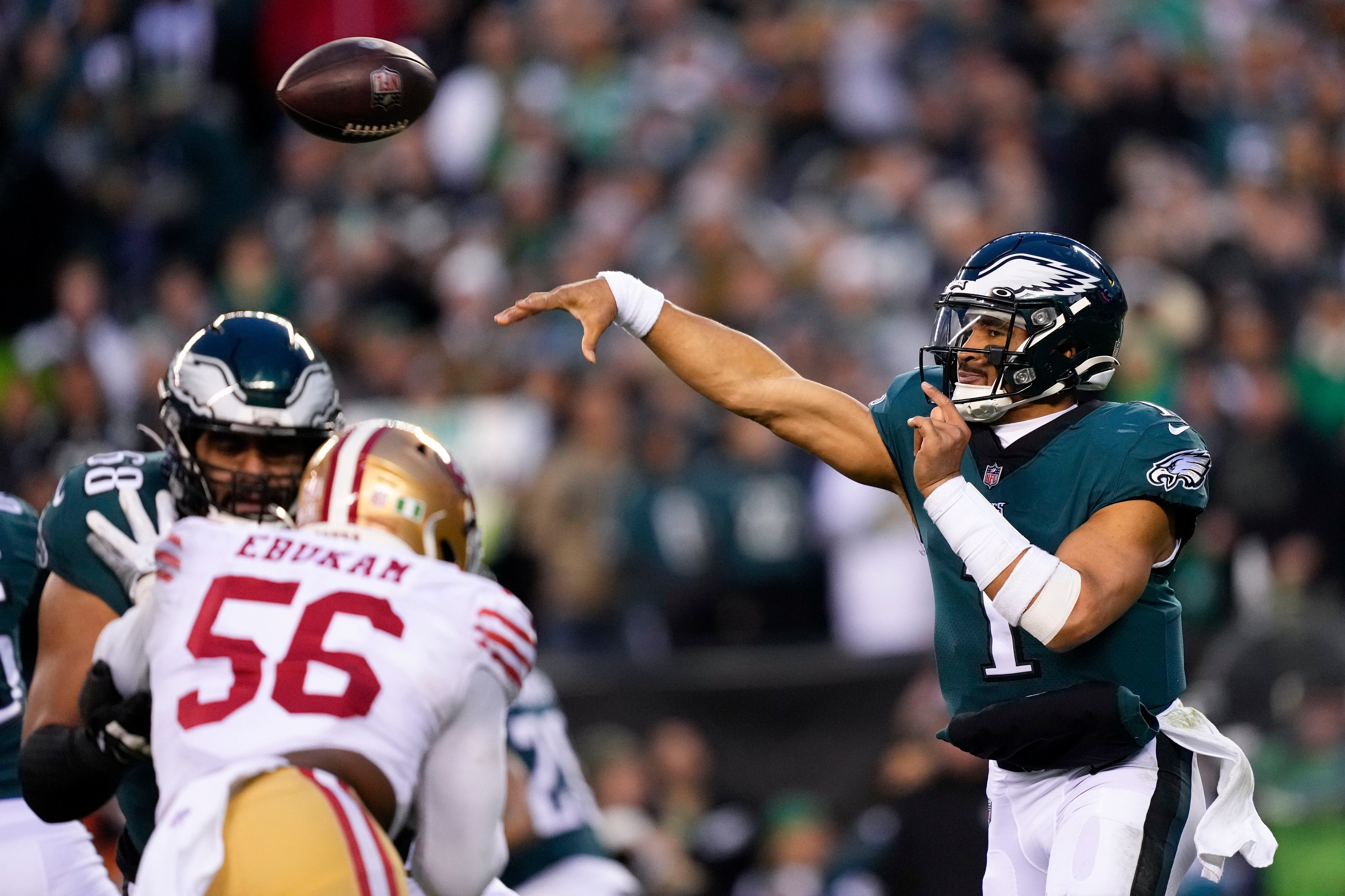 Hurts, Eagles soar past Giants 38-7 in playoffs