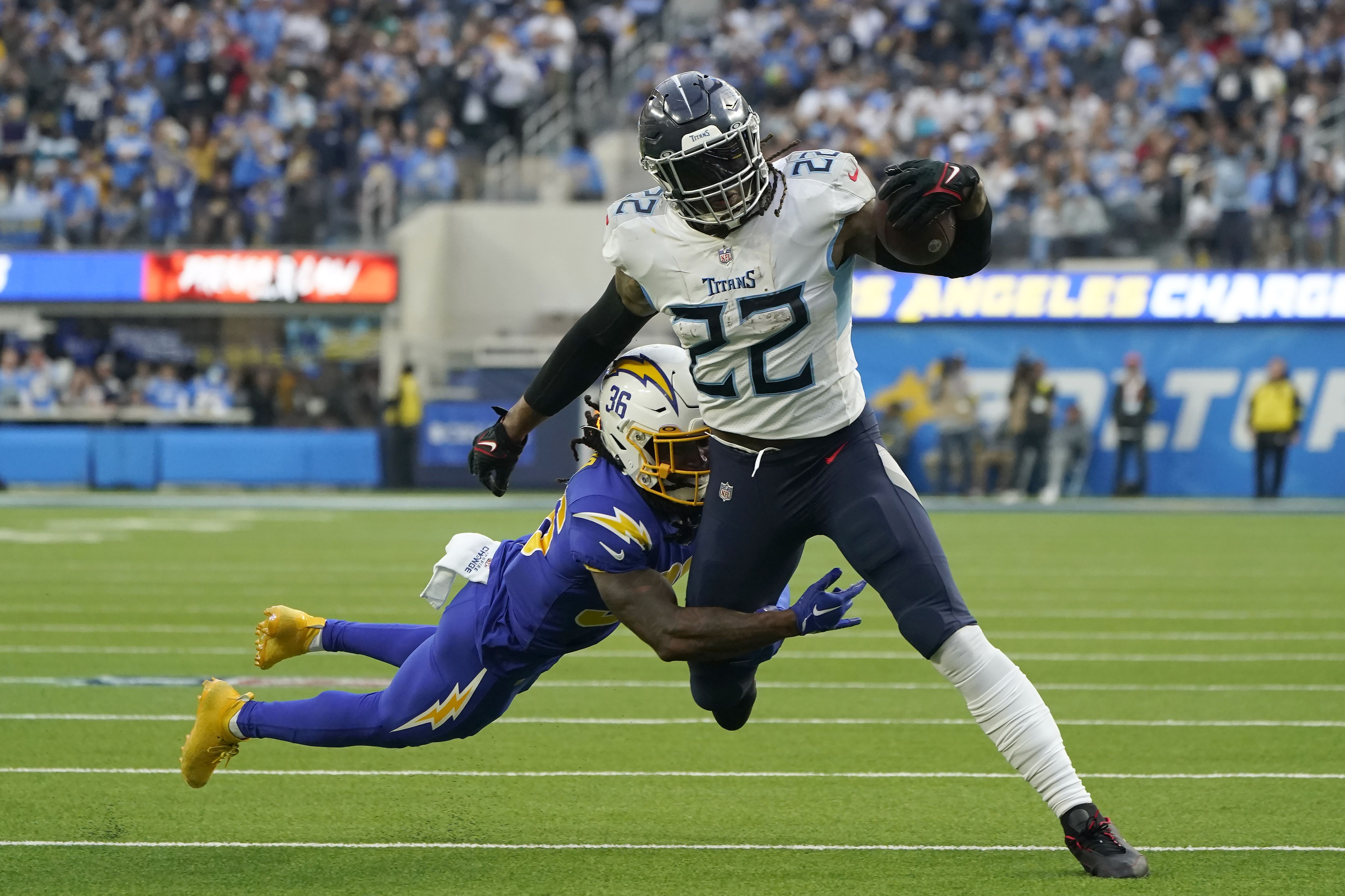 NFL World Reacts To Suspect Derrick Henry Madden Rating - The Spun