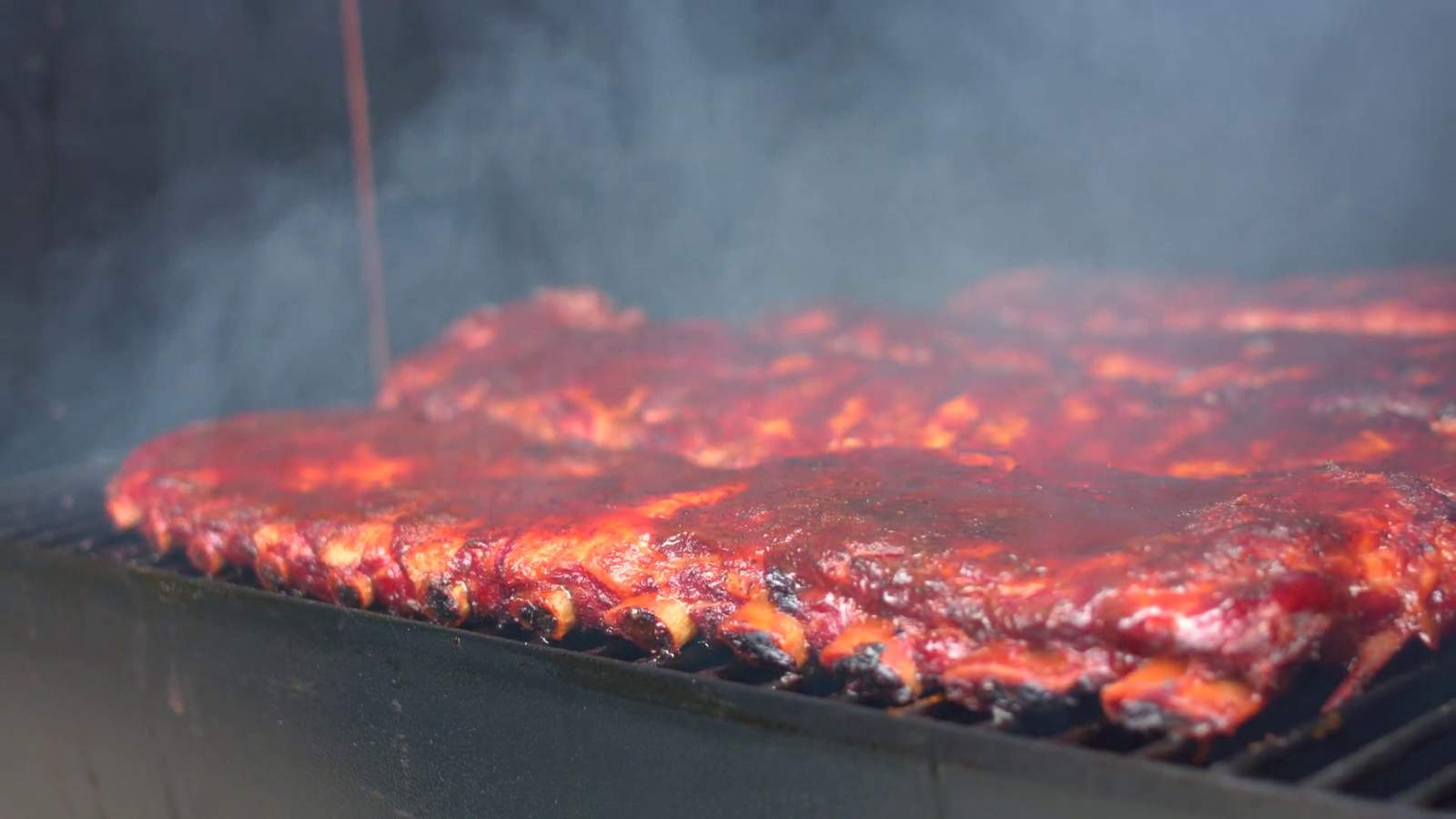 VIDEO: What makes for the best BBQ grills and smokers?