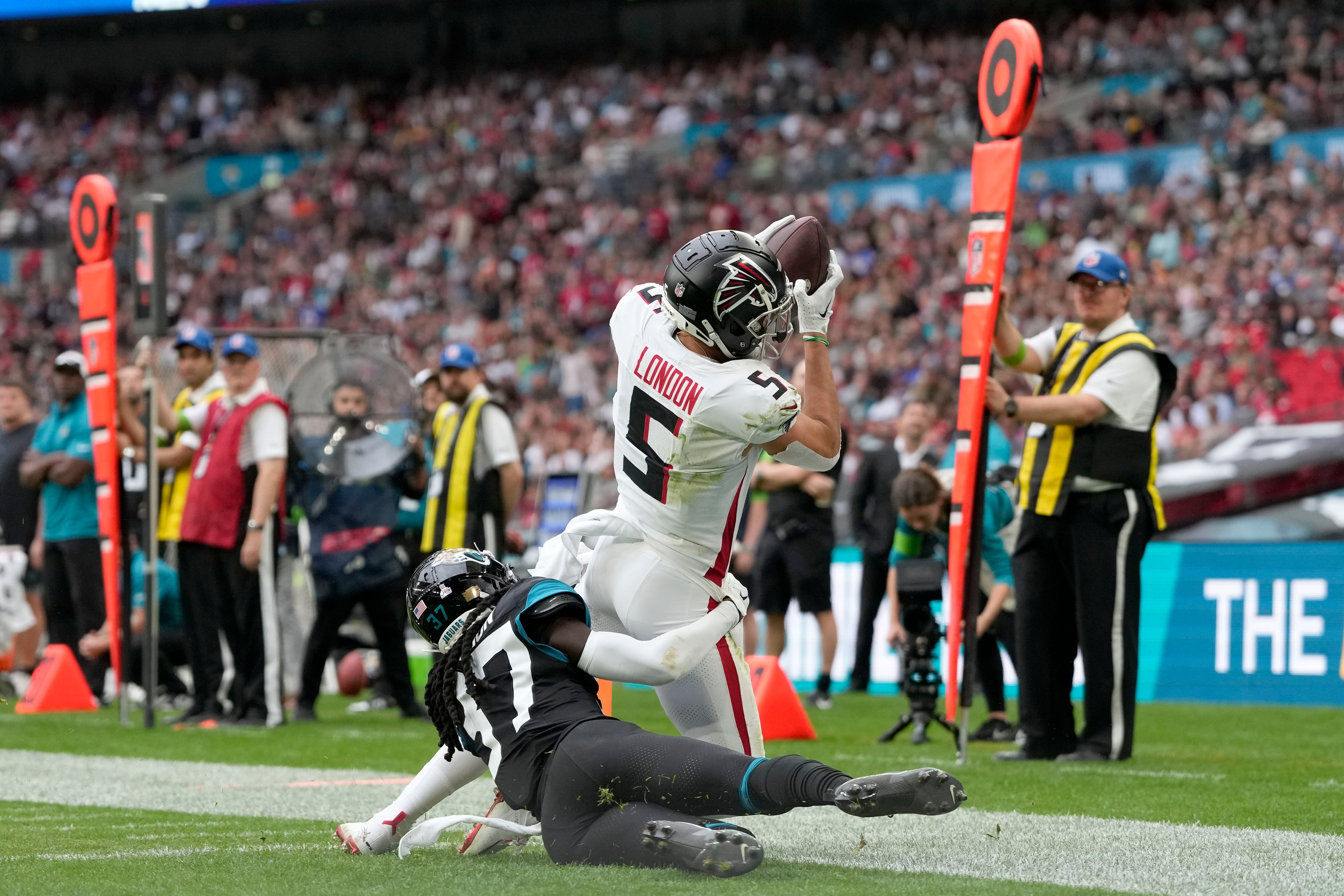 Falcons vs. Jaguars final score, result: Jacksonville's defense leads way  to win in London